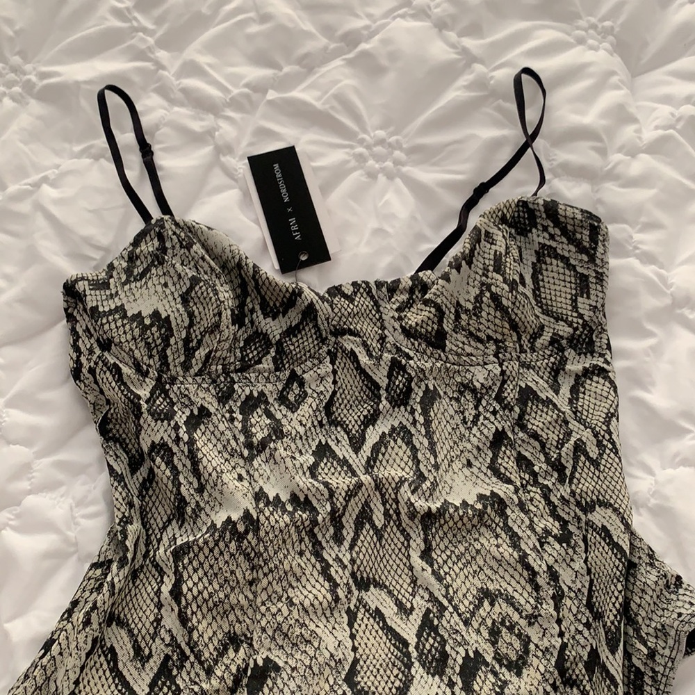 Snake Print bodysuit - Picture 2 of 3